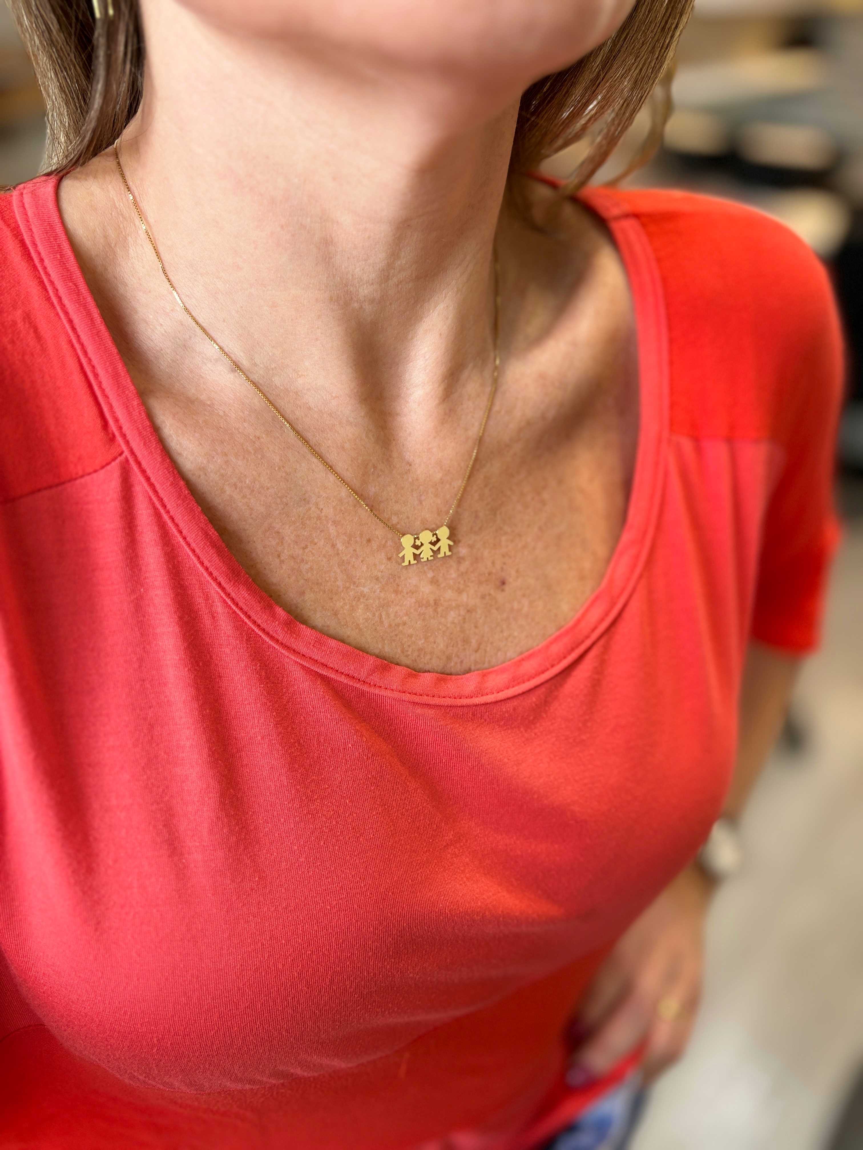 Colar pingente familia filhos ouro 18k