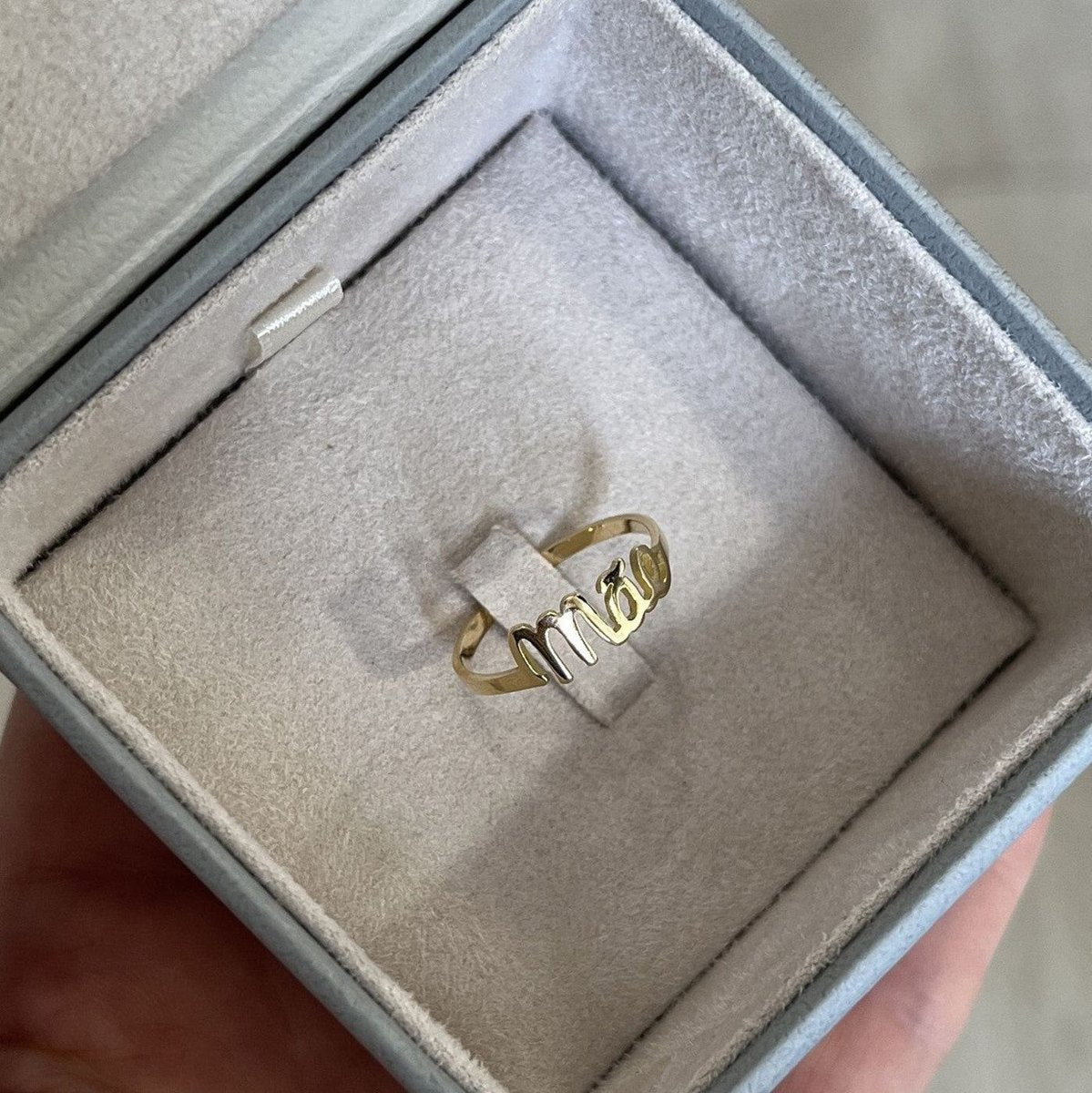 Anel Mãe Ouro 18k no estojo