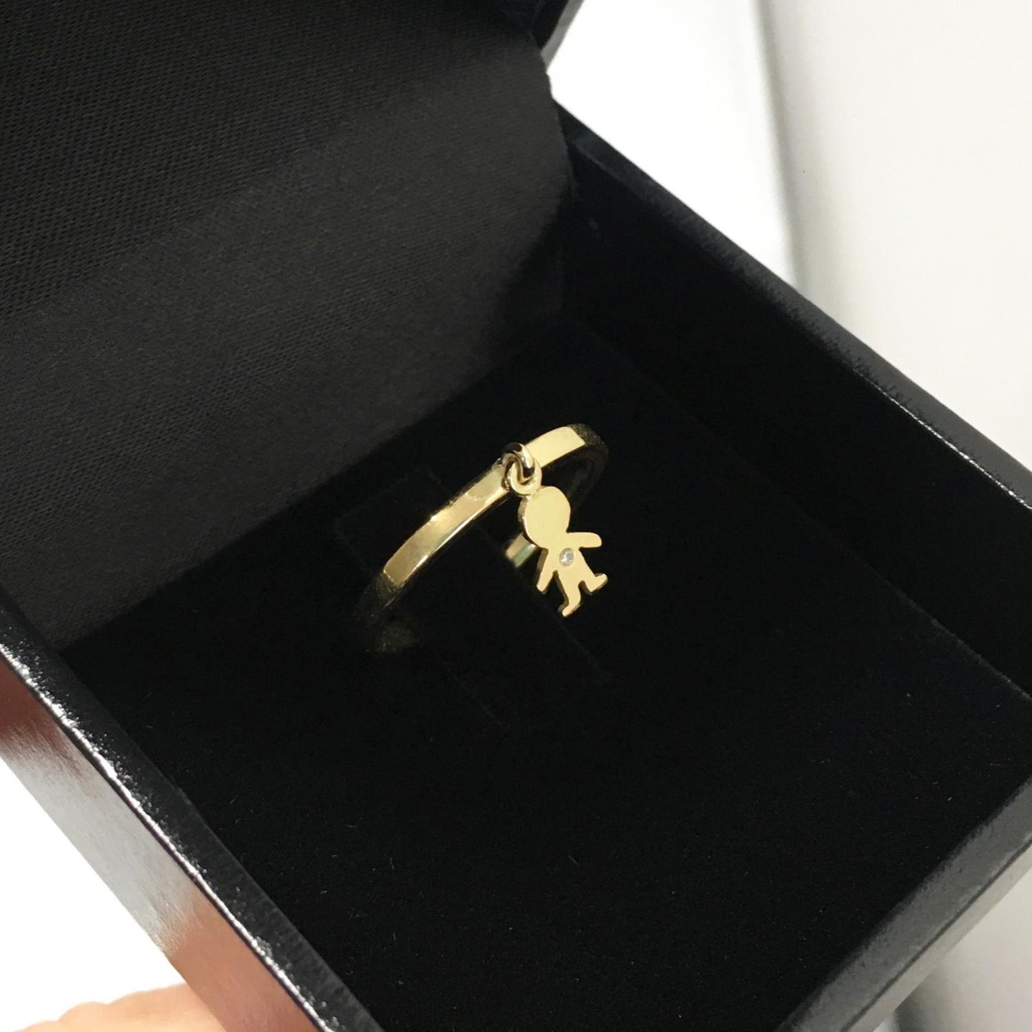 Anel de Ouro 18k com Pingente Filho Diamante na embalagem