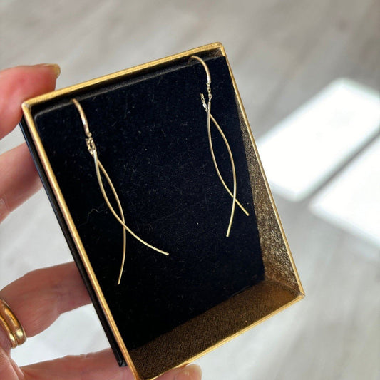 Brinco Argola Palitos Curva Ouro 18k