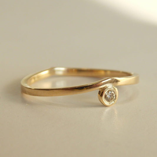 Anel de Ouro 18k Chevron Diamante de frente