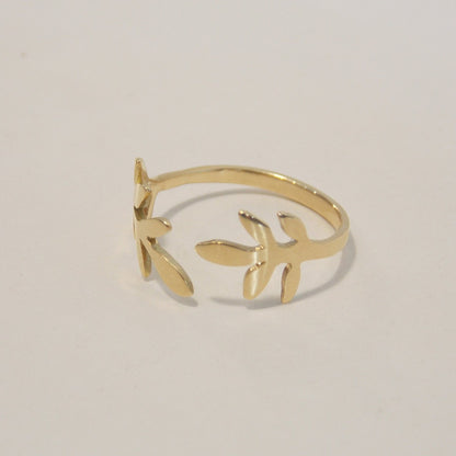 Anel de Ouro 18k Folhas em fundo