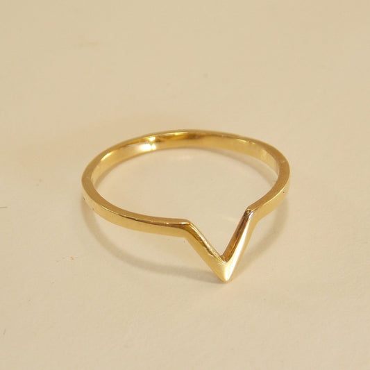 Anel de Ouro 18k V de frente