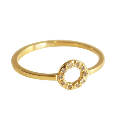 Anel de Ouro 18k Círculo Diamantes em fundo branco