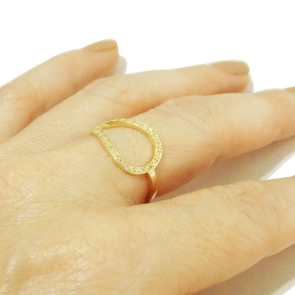 Anel de Ouro 18k Curva com Brilhantes no dedo