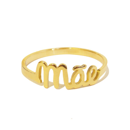 Anel Mãe Ouro 18k em fundo branco