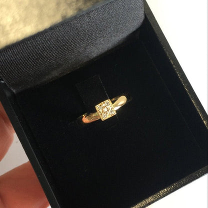 Anel de Ouro 18k Quadrado no estojo