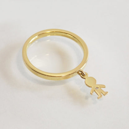 Anel de Ouro 18k com Pingente Filho Diamante apoiado no fundo