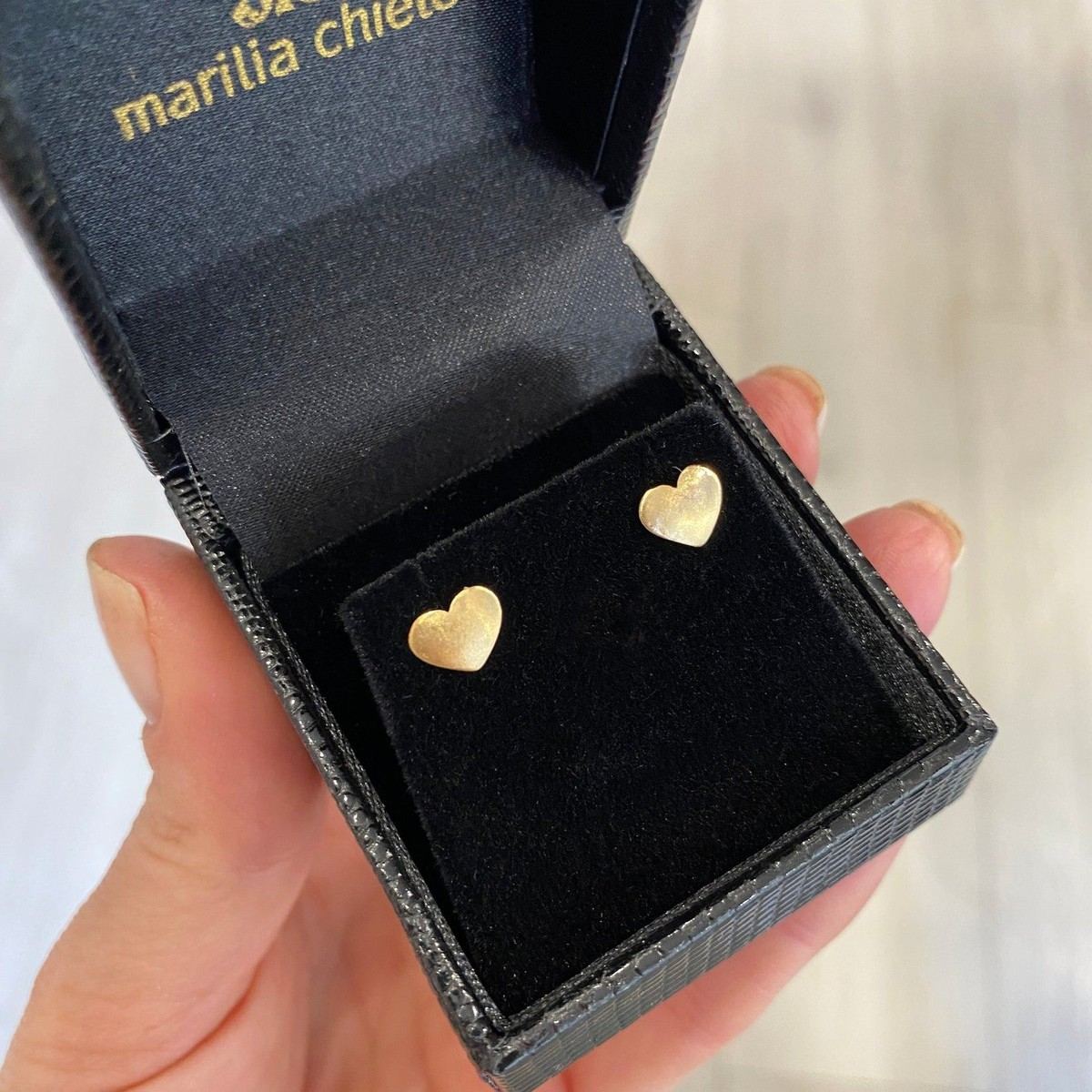 Brinco Coração Fosco Abaulado Ouro 18k