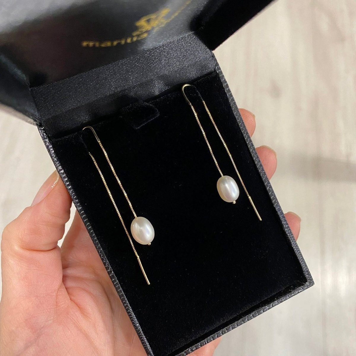 Brinco Gancho Correntes e Pérola Ouro 18k