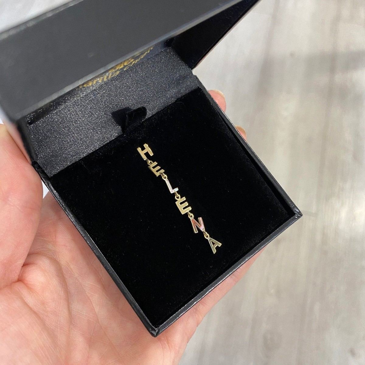 Brinco Único Nome 6 Letras Ouro 18k