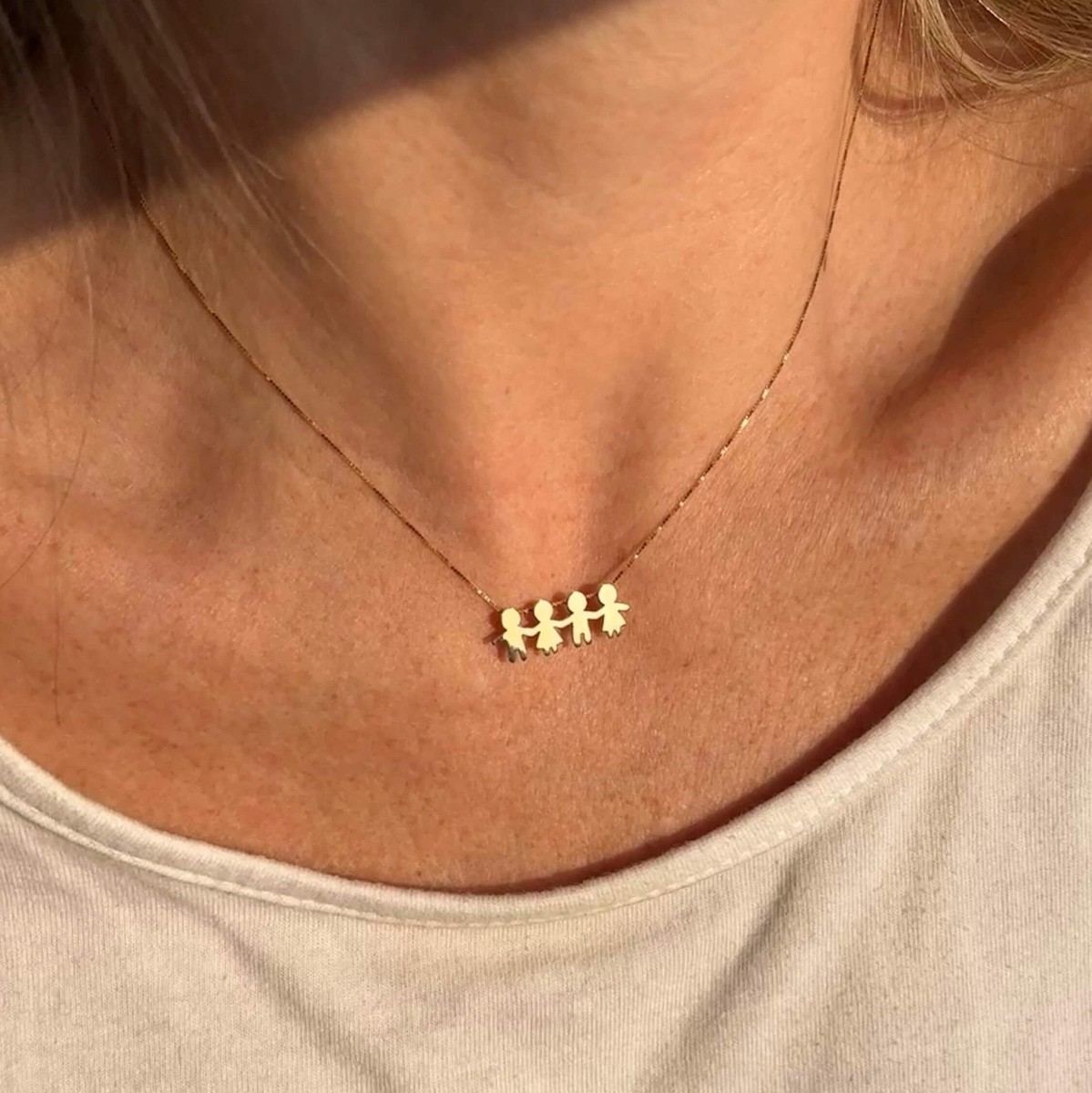 Colar 4 Filhos de Mãozinha Ouro 18k