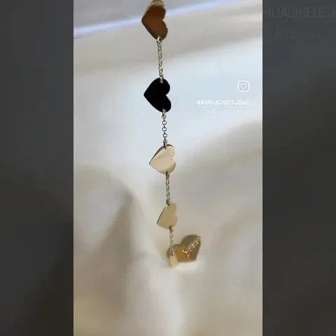 Colar Choker Gravatinha Corações Ouro 18k