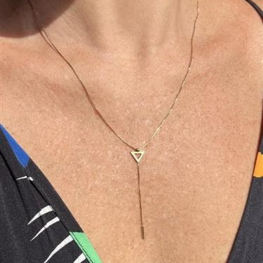 Colar Gravatinha Triângulo Ouro 18k