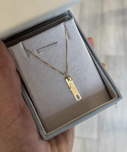 Colar Placa Menino Osso Ouro 18k no estojo para presente de joia