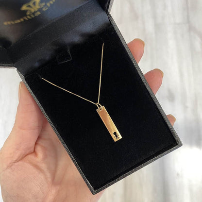 Colar Placa Vertical Menino Ouro 18k no estojo de joia
