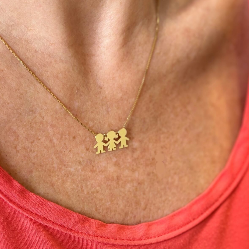 Colar 3 Filhos Unidos Cabelinho Ouro 18k uso