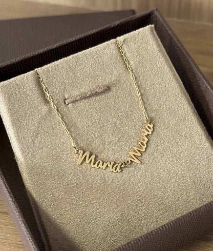 Colar de ouro 18k com nome composto personalizado Maria Maria no estojo de joia premium Marilia Chiele Joias
