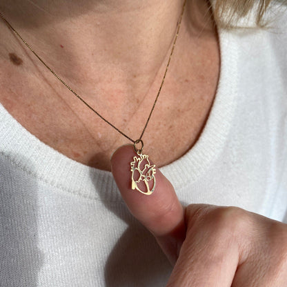 Pingente Coração Órgão Vazado Ouro 18k