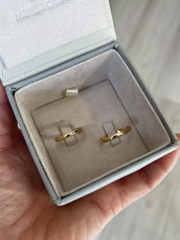 Alianças de Casamento Meia Cana com Diamante Ouro 18k