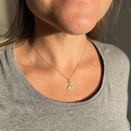 Pingente Menina e Pet Ouro 18k