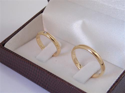 Alianças de Casamento com Diamante Ouro 18K