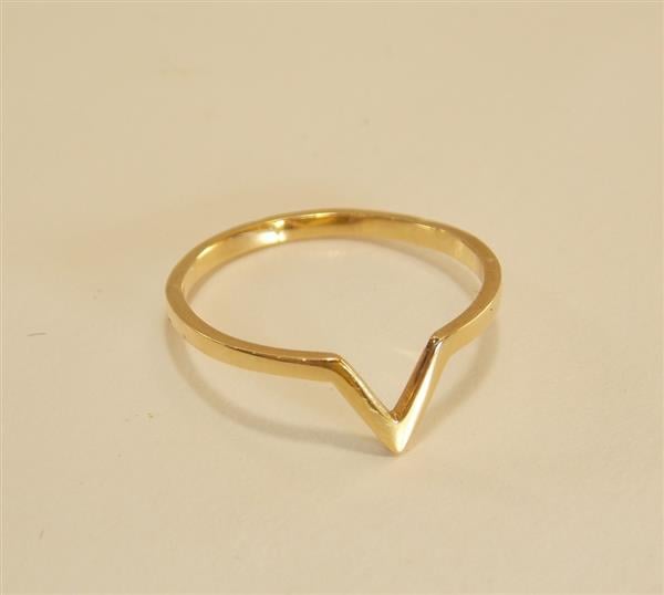 Anel V Ouro 18k