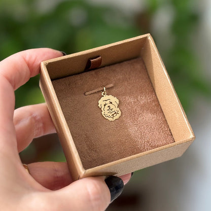 Pingente Bichon ouro 18k na embalagem