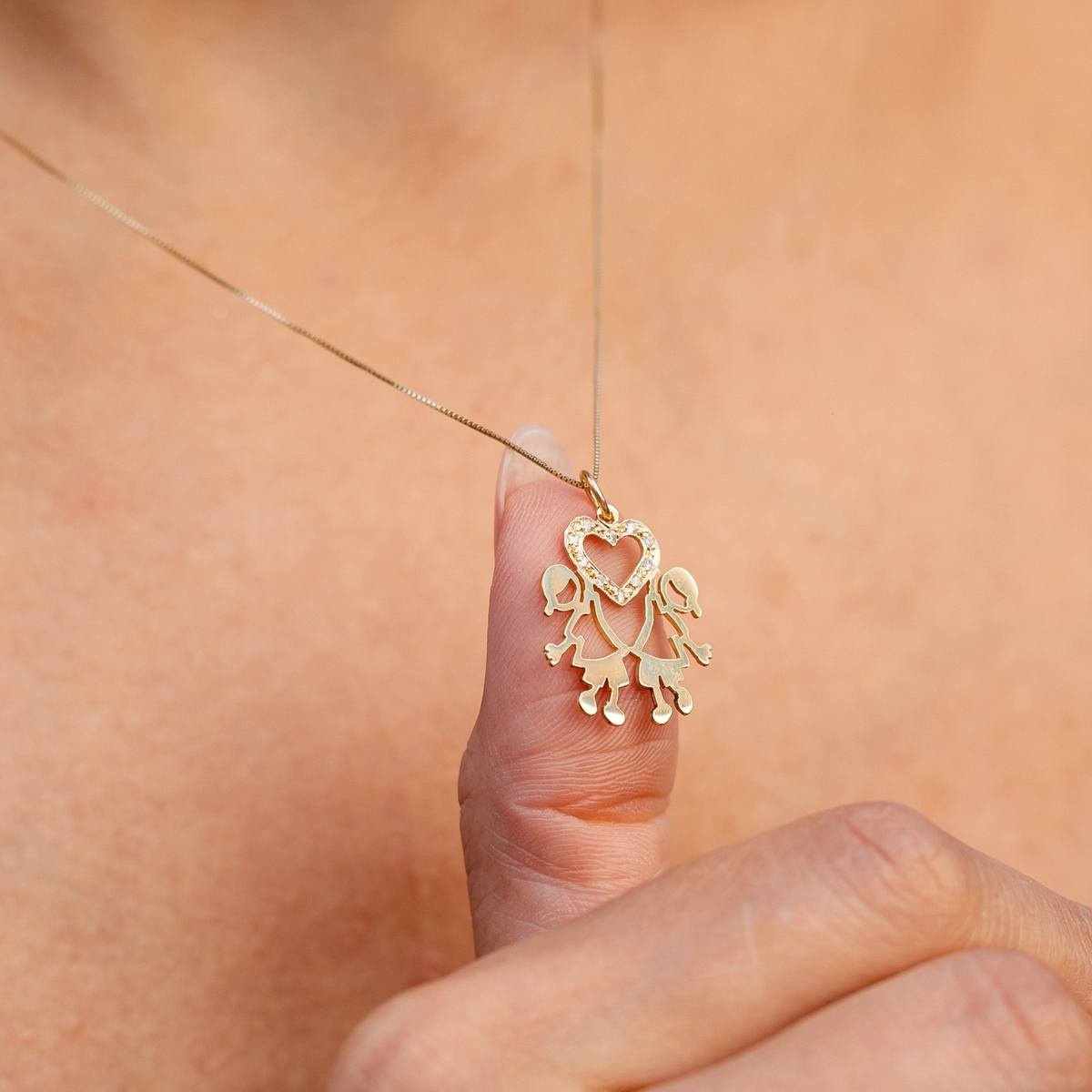 Pingente Casal Filhos Coração Brilhantes Ouro 18k