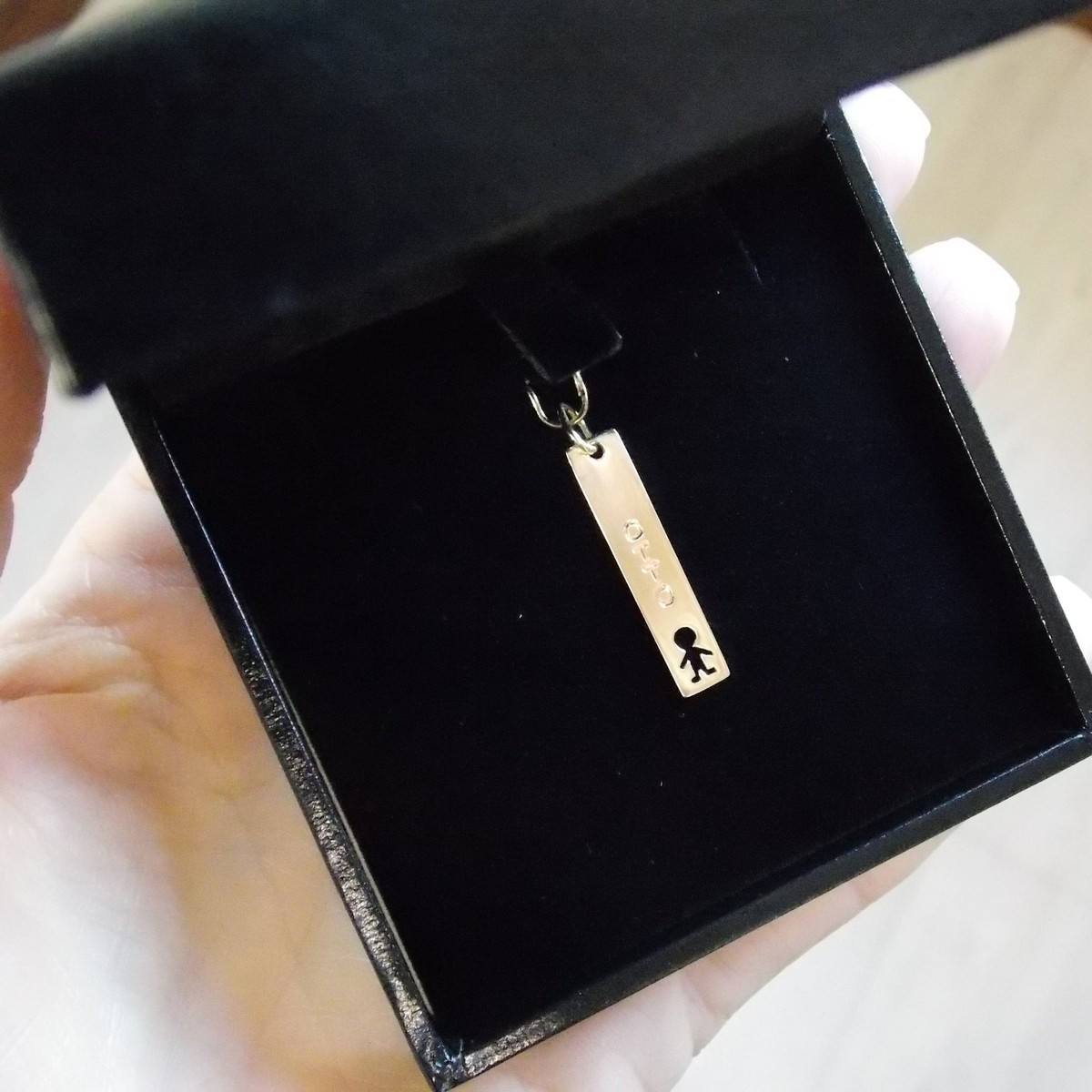 Pingente Placa Vertical Menino Ouro 18k