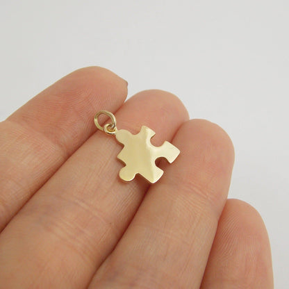 Pingente Autismo Ouro 18k na mão