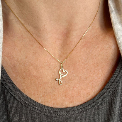 Pingente Estetoscópio Coração Diamante Ouro 18k