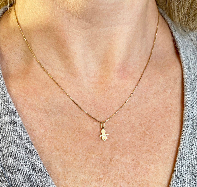 Pingente Menina 8mm Brilhante Ouro 18k