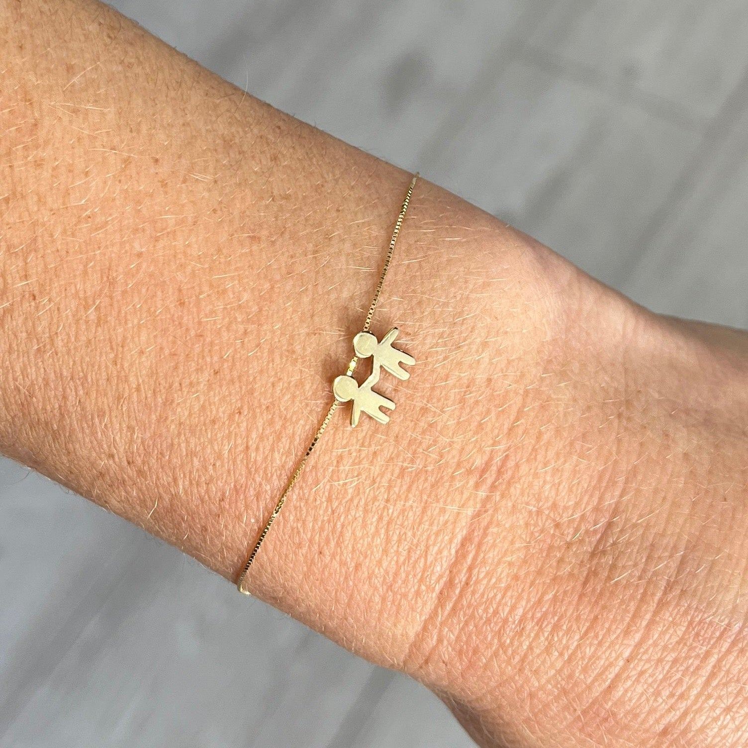 Pulseira 2 Filhos Menino Menina Mãozinha Ouro 18k