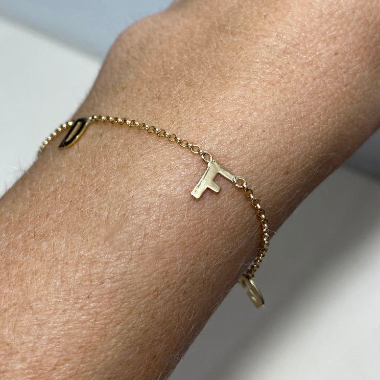 Pulseira Letras Ouro 18k